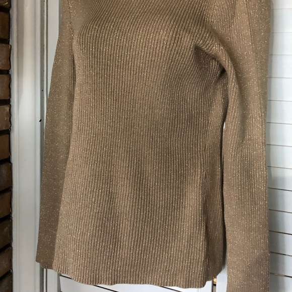 Basic Editions Gold Glitter Turtleneck Medium - Picture 5 of 5